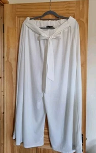 Boohoo Ivory Crepe Tie Waist Culottes, Trousers, Plus Size, 28, Summer, Wedding - Picture 1 of 3
