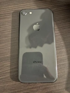 iphone 8 unlocked - Photo 1 sur 4