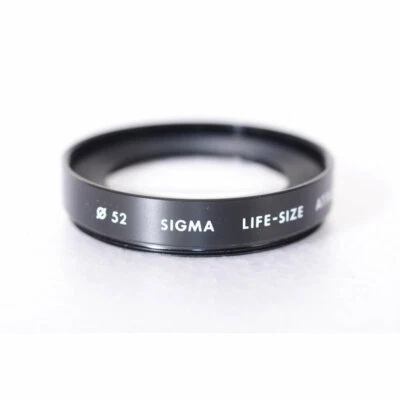 Sigma 52mm Macro Lens Achromat Life Size 1:1 - Close-Up Lens E-52 - Image 1 of 3