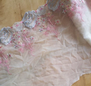 2 - 3 Yards Mesh Tulle Lace with Embroidered Nacarat/Pink/Red/Green Floral zheh3 - Picture 1 of 10