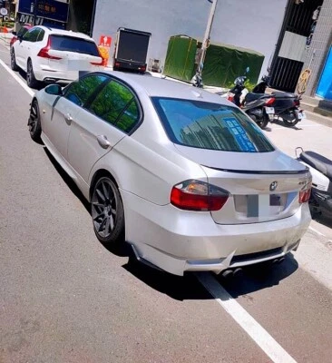 Gloss Black for BMW E90 M3 type trunk spoiler WING M Sport M3 4DR SEDAN - Imagem 1 de 3