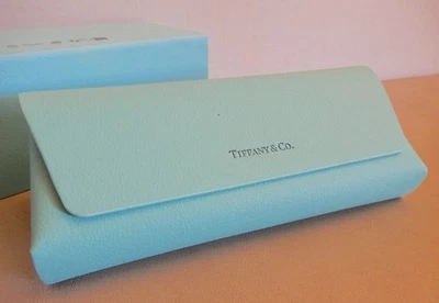 Tiffany & Co. Estuche para gafas de sol/ojos azul suave Foto 1 de 4