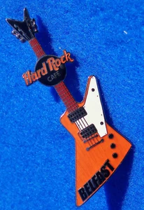 BELFAST IRELAND WOODGRAIN EXPLORER WHITE SCRATCHPLATE GUITAR Hard Rock Cafe PIN - Picture 1 of 1