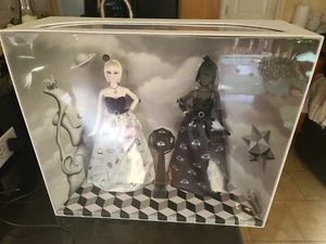 Mark Ryden x Barbie at the Surrealist Ball 2 Doll Set new in stock - Zdjęcie 1 z 5