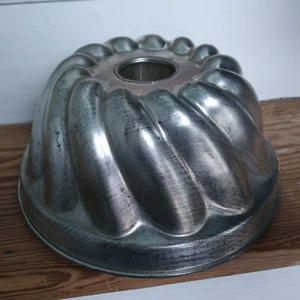 Vintage Rowoco Fluted Angle Food 9.5" Cake Pan - Picture 1 of 6