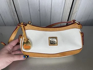 Vintage Dooney and Bourke White Tan Leather Hobo Baguette Shoulder Bag Y2K - Picture 1 of 9