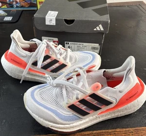 Adidas UltraBOOST Light Women’s Size 6.5 Sneaker Running Shoe Black Red White - Picture 1 of 9