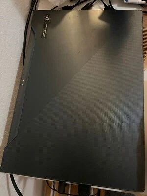 ASUS ROG Zephyrus M15 Schwarz Zustand:Gut - Bild 1 von 3