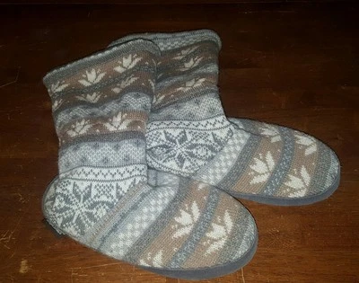 MUK LUKS SLIP ON WOMENS BOOTS GREY TAN SIZE 8 9 LARGE - Image 1 of 4