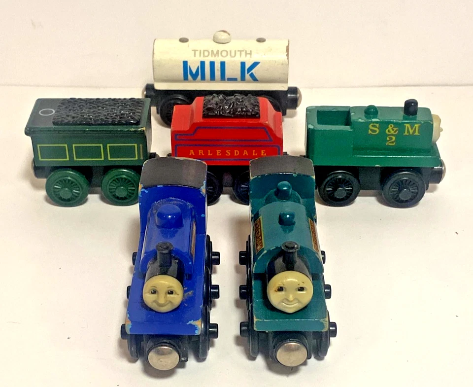 LOTE DE MOTORES DIÉSEL DE MADERA TOOMAS THE TRAIN # 108 - MOTORES Y LICITACIONES Foto 1 de 4