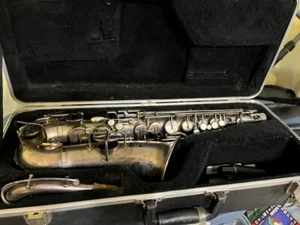 Buescher True Tone Low-Pitch Alto Saxophone (Silver) - Picture 1 of 8