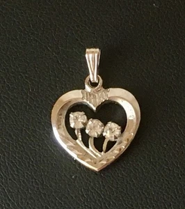 Ciondolo vintage Theda Daninty sterling cuore aperto con 3 cristalli - Foto 1 di 9