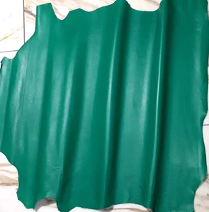 LEDER TIP 40014-LS, Lederreste, 1 Lederhaut 0,7mm, smaragdgrün nappa - Picture 1 of 2