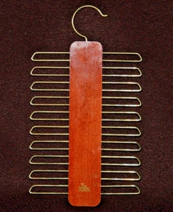 Belt / Scarf / Necktie  Rack ~ 20 Loop Hooks ~ Closet Hanger Style ~ Cherry Wood - Picture 1 of 4