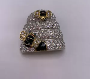 Spilla alveare con strass Carolee 1” firmata XX520 nuova senza etichette - Foto 1 di 6