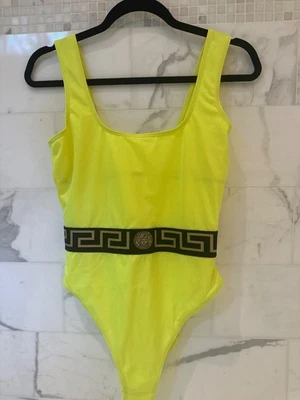 Auténtico traje de baño Versace amarillo ácido Greca de una pieza talla 3 Foto 1 de 3