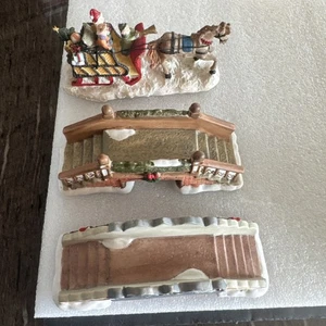 Christmas Village Bridges & Horse drawn, Carriage By Rite Aid - Picture 1 of 17