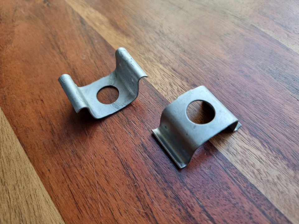 RENAULT 5 GT TURBO NOVO FREIO FLEXI LINHA DE MANGUEIRA FIXAÇÃO CLIPE SUPORTE PAR DIANTEIRO TRASEIRO - Imagem 1 de 1