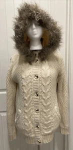 NWT Snails & Cinnamon Fleece Lined Detachable  Fur Trim Hood Sweater Cream SZ M - Picture 1 of 12