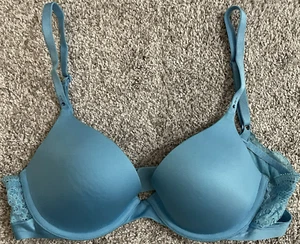 Victoria's Secret Size 32C Biofit Demi Uplift Blue Lace Bra Circa 2010 (A5) - Picture 1 of 7