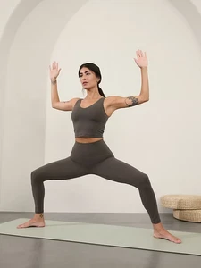 Athleta L LARGE Transcend 7/8 Tight Leggings Shale Barely-there Yoga Workout NEW - Picture 1 of 5