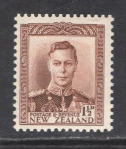 M17036 Neuseeland 1938 SG607w - 1 1/2d lila braun mit Wmk invertiert. - Bild 1 von 1