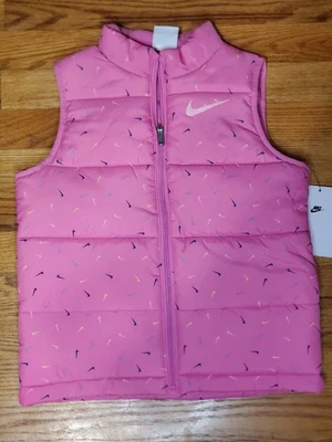 NIKE Girl's Puffer Vest Full Zip Allover Logo Print Size Large 6-7 yrs🖤💗 NWT - Image 1 of 4