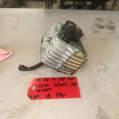 Jarra de cilindro CRF 80f XR 80 OEM usada Foto 1 de 4