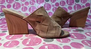 Anthropologie BETTYE MULLER tessuto beige scamosciato mules tacco legno TG 10M - Foto 1 di 8