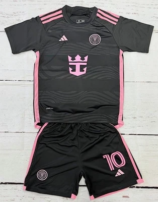 Conjunto de camiseta + pantalones cortos Messi juvenil negra 25-26' kits de fútbol para niños XS,SM,MED,LG Foto 1 de 3