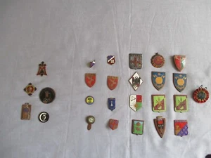 20 insignes Émaillées anciens militaire 1 cocarde 6 insignes publicitaire divers - Bild 1 von 24