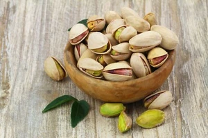 Pistachios Nuts Roasted Salted 500g HIGHEST QUALITY - Picture 1 of 4