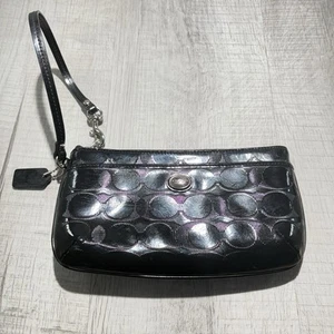 Coach Peyton Signature C Embossed Patent Leather Wristlet 52078 Black EUC - Picture 1 of 9
