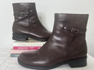 Clarks Womens Ankle Brown Leather Boots Shoes Side Zip Buckle Round Toe Sz 8.5M - Picture 1 of 10