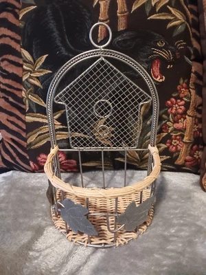 Metal and wicker bird house,and leaves wall basket - Image 1 of 4