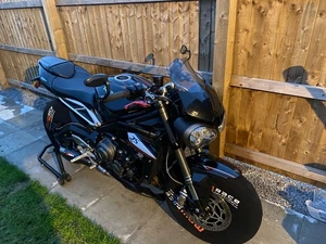 Triumph Street Triple 765 RS - Picture 1 of 13