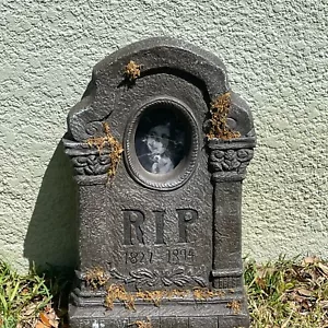 21X13" RIP Tombstone 10LBS Prop Graveyard Cemetery Grave Halloween Decoration - Picture 1 of 12