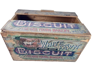 ANTIQUE WHITER FAWN BISCUIT UTICA NY WOOD BOX CRATE THE GEO YOUNG BAKERY - Picture 1 of 11
