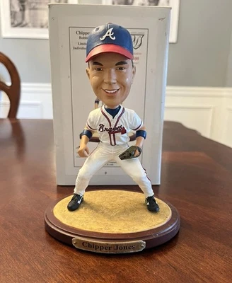 CHIPPER JONES Atlanta Braves Legend MLB Memory Company Bobblehead New In Box - Image 1 of 4