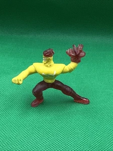 McDonalds Happy Meal Toy 2011 Batman La Tormenta de Fuego Amarillo Rojo Figura Coleccionistas - Imagen 1 de 8