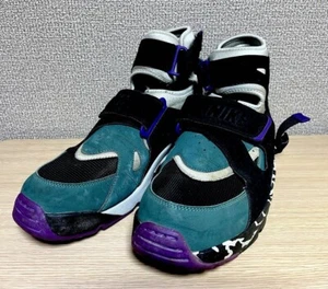 Nike Air Carnivore Le Nero Verde Grigio 390077-001 Uomo TAGLIA US10 UK9 EU44 Usate - Foto 1 di 10
