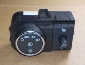 2008 GMC Acadia Head Light / Fog Light Switch 15251883 - Black - Bild 1 von 4