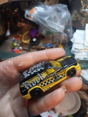 Hot Wheels FanDango Check Mate2 018 Black Yellow Rook Diecast SUV Loose - Image 1 of 4