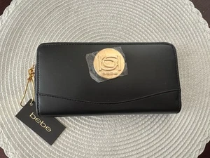 Bebe Melendy schwarz mit goldfarbenen Beschlägen umlaufender Reißverschluss Geldbörse Clutch neu mit Etikett - Bild 1 von 9