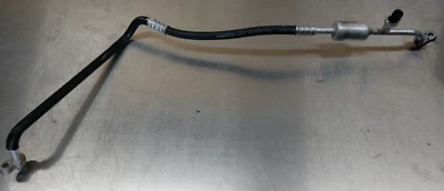 Manguera de aire acondicionado línea 15873053 OEM 2005-10 Chevy GMC Silverado Sierra Foto 1 de 3