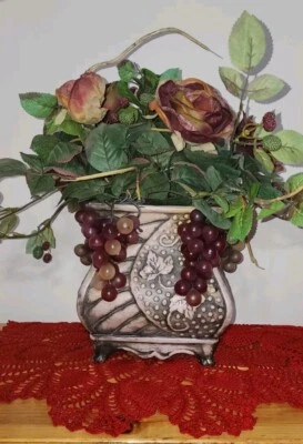 Florero floral rosa uva bayas imitación flores arreglo piedra gris hiedra  Foto 1 de 4