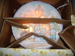 NEW Precious Moments Sugar Town 3-D Lighted Plate #150304 1996 - Picture 1 of 2
