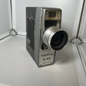 Cámara vintage Yashica No. 3515043 8- ES sin probar - Imagen 1 de 9