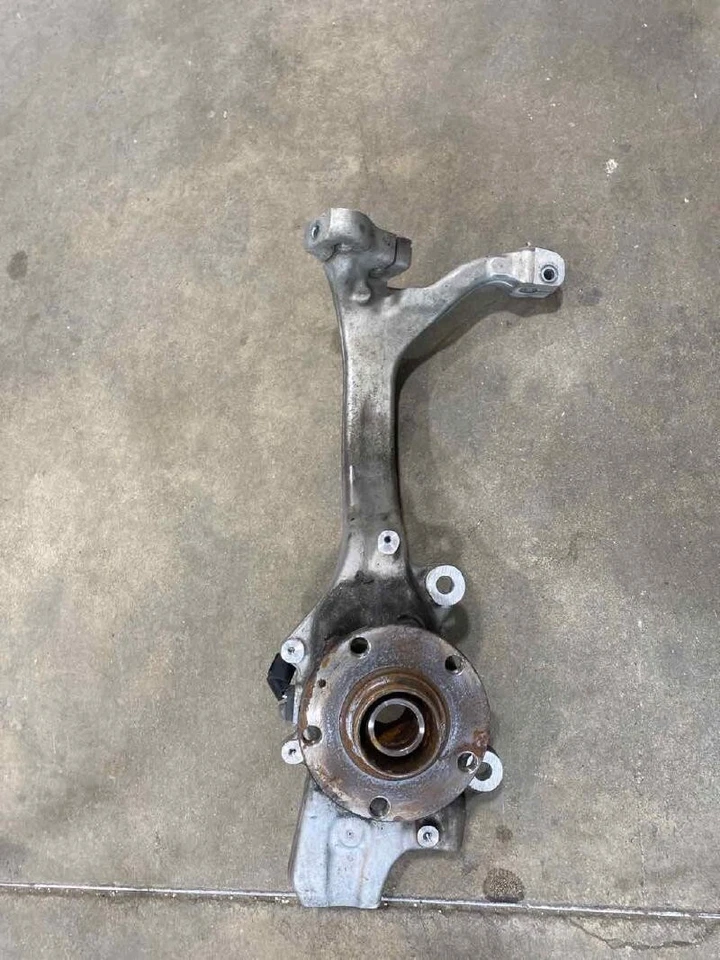 2008-2011 Audi A6 Spindle/Knuckle Front RH Assembly OEM - Image 1 of 3