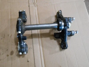 Kawasaki KE175 KE 175 76 1976 triple tree handlebar fork clamps - Picture 1 of 3
